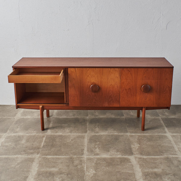 英国ミッドセンチュリー チーク材 ヴィンテージ サイドボード #39998