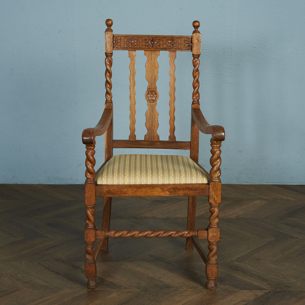 イギリスアンティーク アームチェア ジャコビアン様式動物脚張替済ソファ