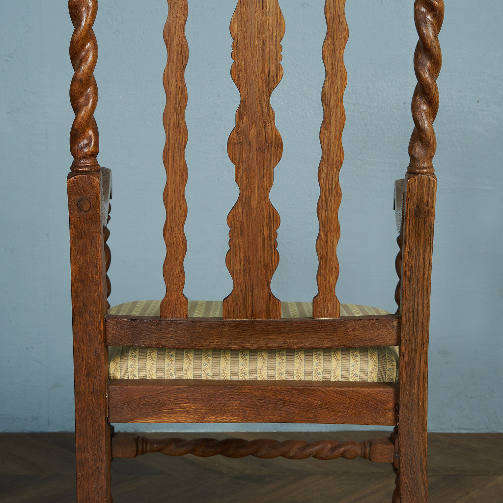 イギリスアンティーク アームチェア ジャコビアン様式動物脚張替済ソファ