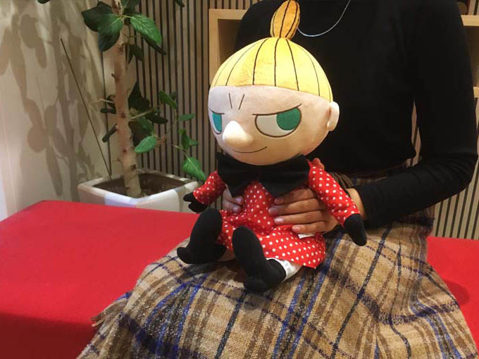 ムーミン 特大サイズ リトルミイ ぬいぐるみ」がゲームセンターに登場