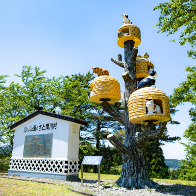 関川村 猫ちぐらのモニュメント(新潟) | ねこスポット.com