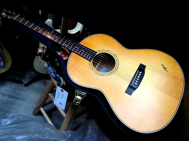 K.Yairi Angel Series RF-65 HB Honey Burst マイク搭載 アンプに