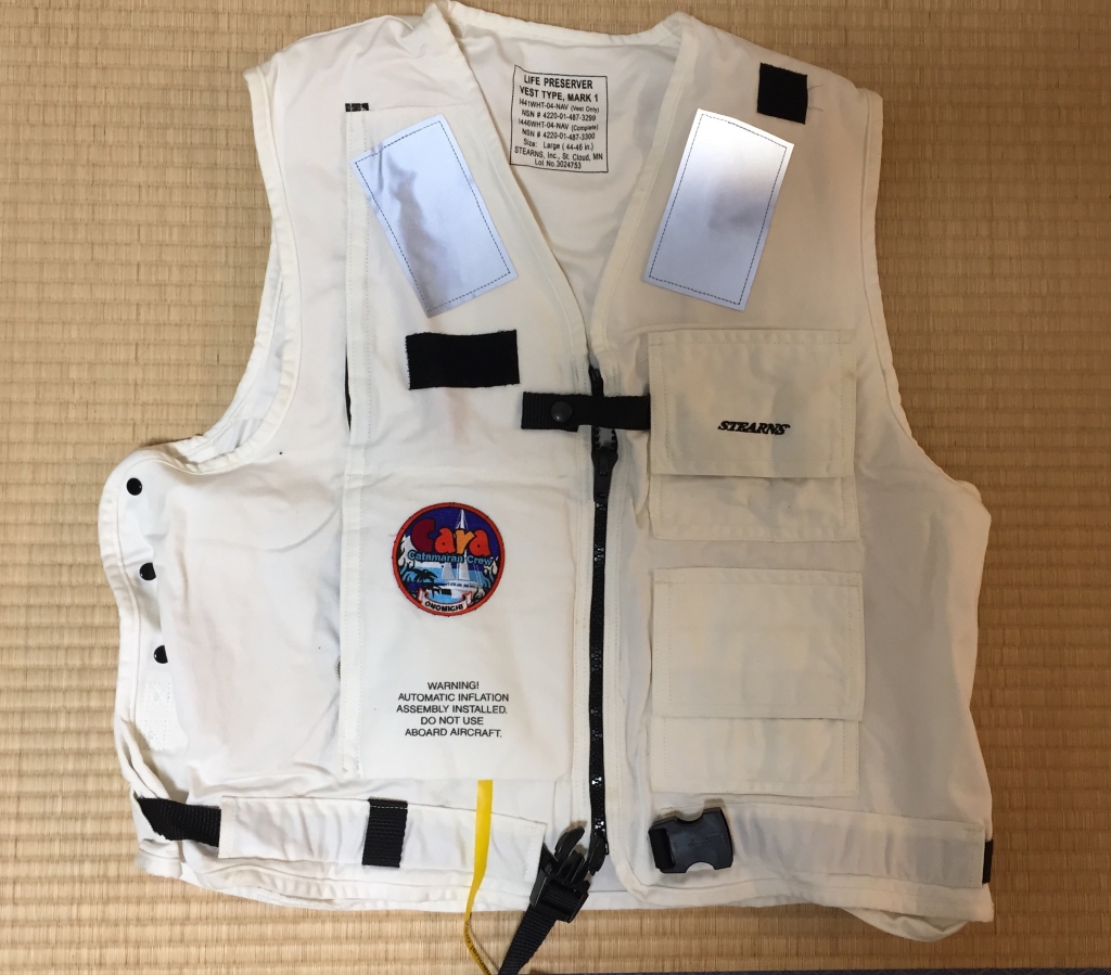 □デッキクルーベスト(LIFE PRESEAVE VEST) | ヨットを始めて 出会った