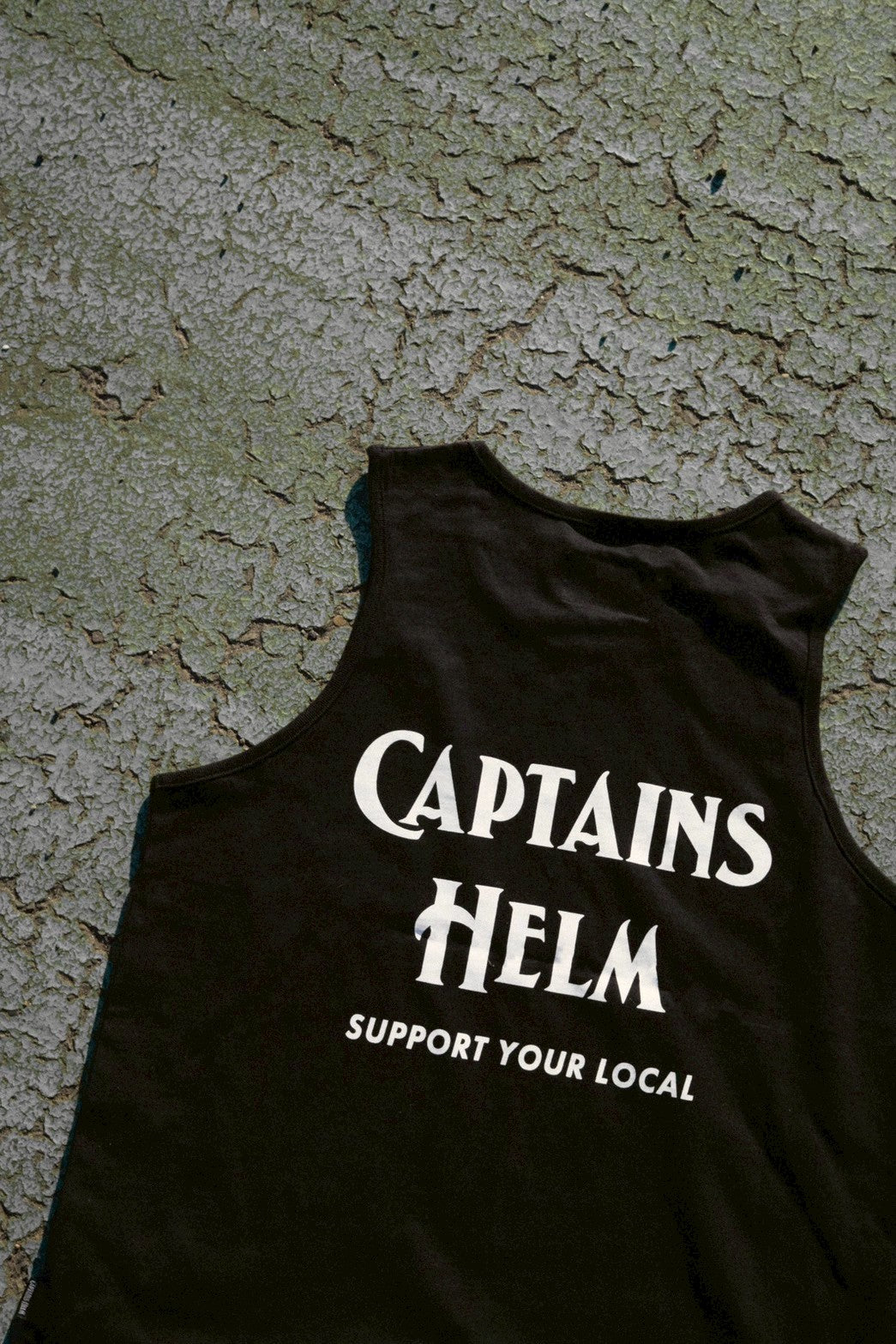 CAPTAINS HELM #SYL LOGO TANK TOP