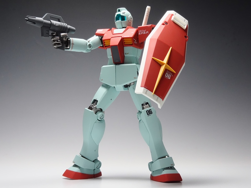 プレミアム完成品】バンダイ MG 1/100 ジム Ver.2.0 | プラモデル