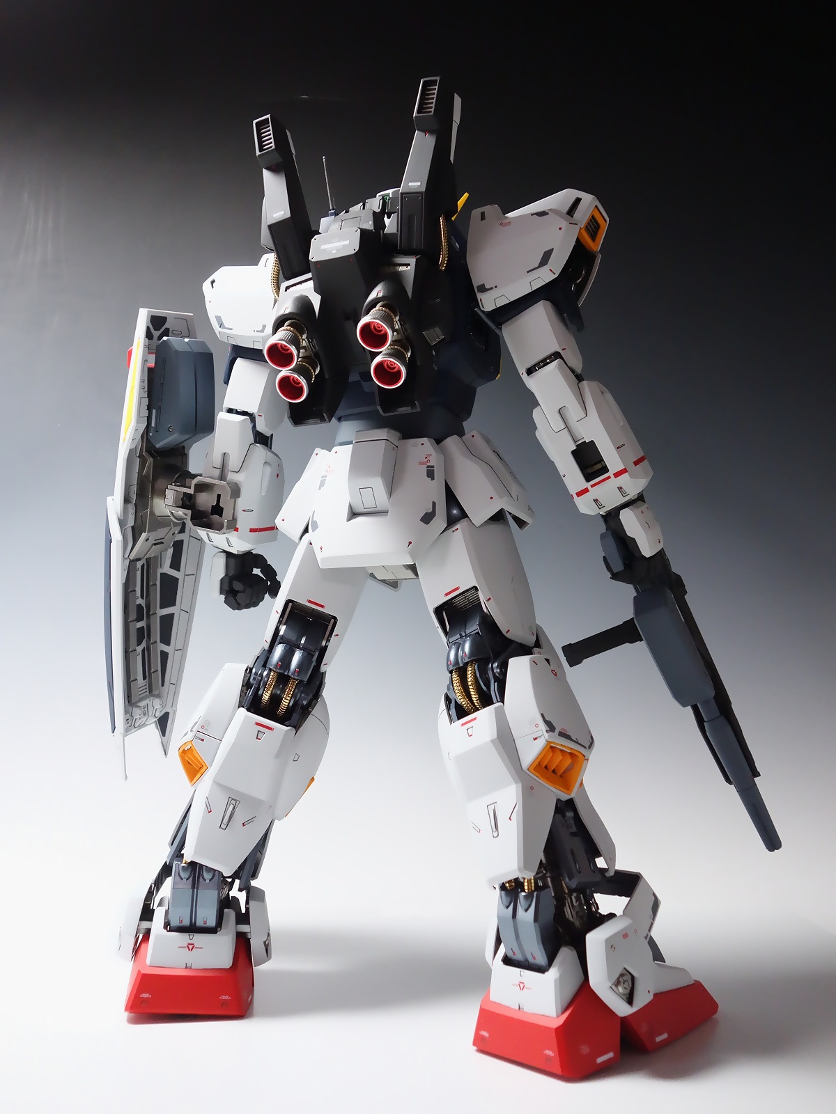全塗装【プレミアムプラス完成品】バンダイ PG 1/60 ガンダムMk-II