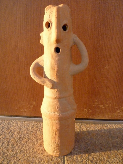 踊る男埴輪 中 | はにわ処さかもと商店 埴輪 土偶 縄文土器 勾玉 銅鏡