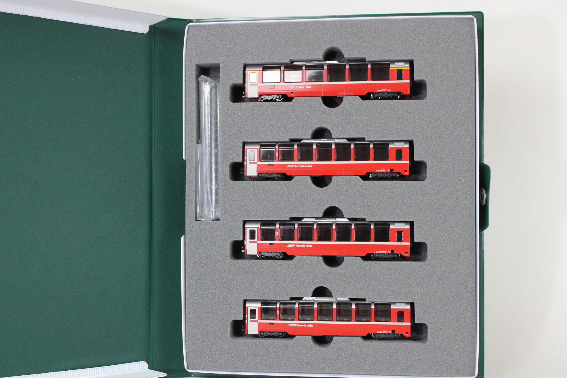 BEMO BERNINA EXPRESS 4両セット BEMO BERNINA EXPRESS 4両セット BEMO