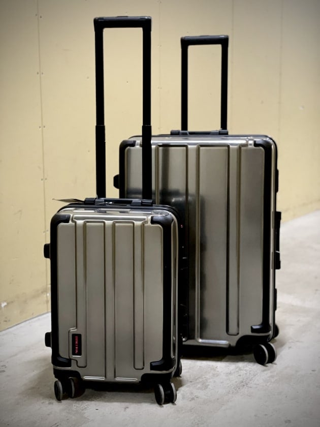 タフ＆エレガントなキャリーケースとは？｜BEAMS PLUS（ビームス