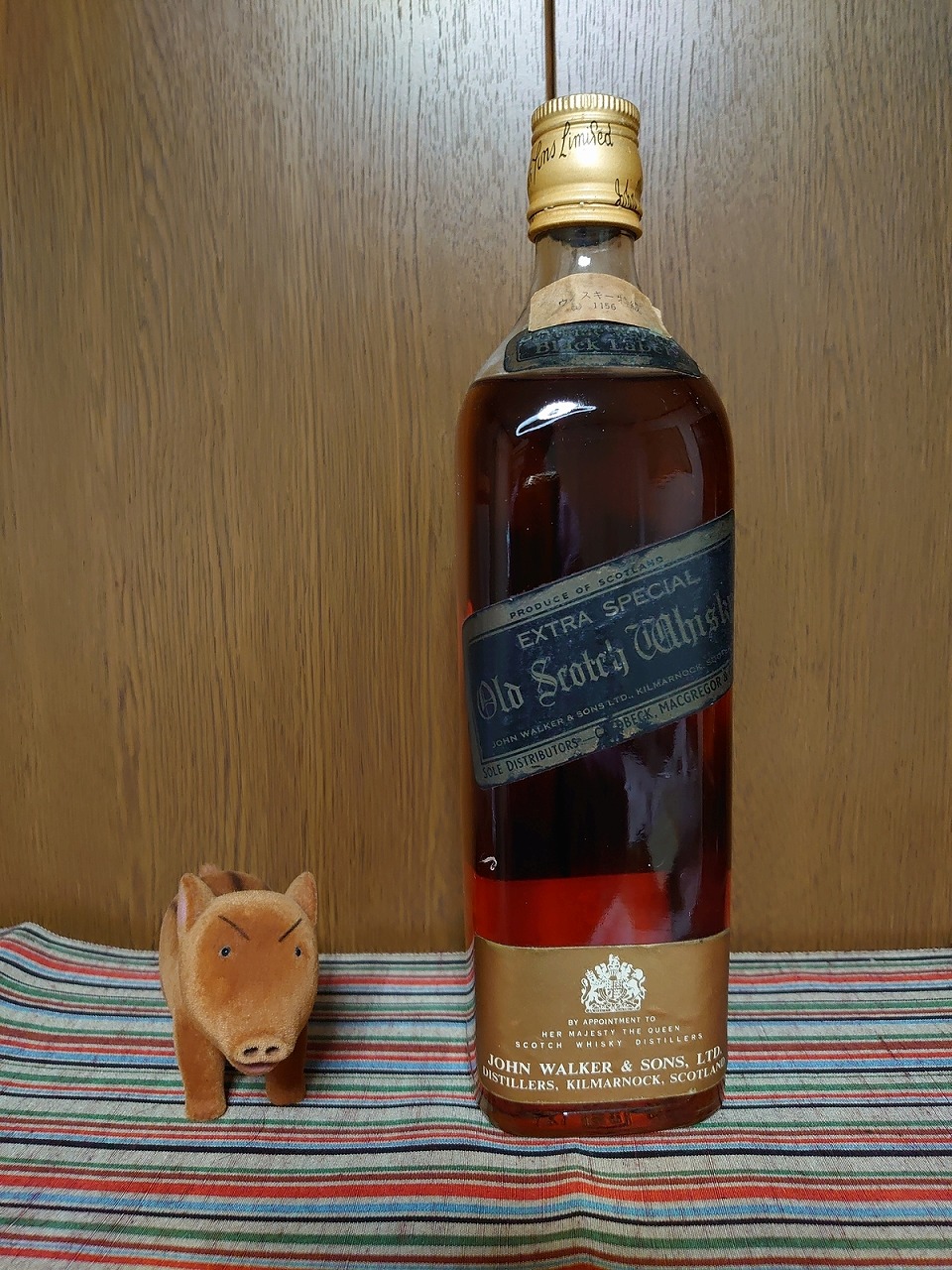 ジョニーウォーカー黒ラベル 1970年代前後 - 紬とウィスキー