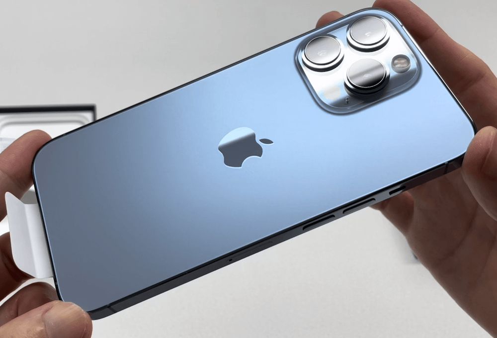 実機写真あり】iPhone 13 Pro シエラブルーのカラー＆デザイン｜比較