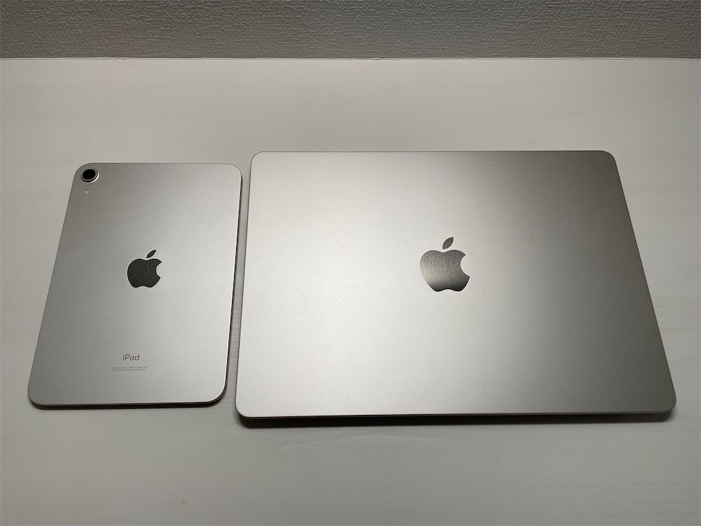美品 】 MacBook Air M2 スターライト8GB 256GB Apple M2 MacBook Air