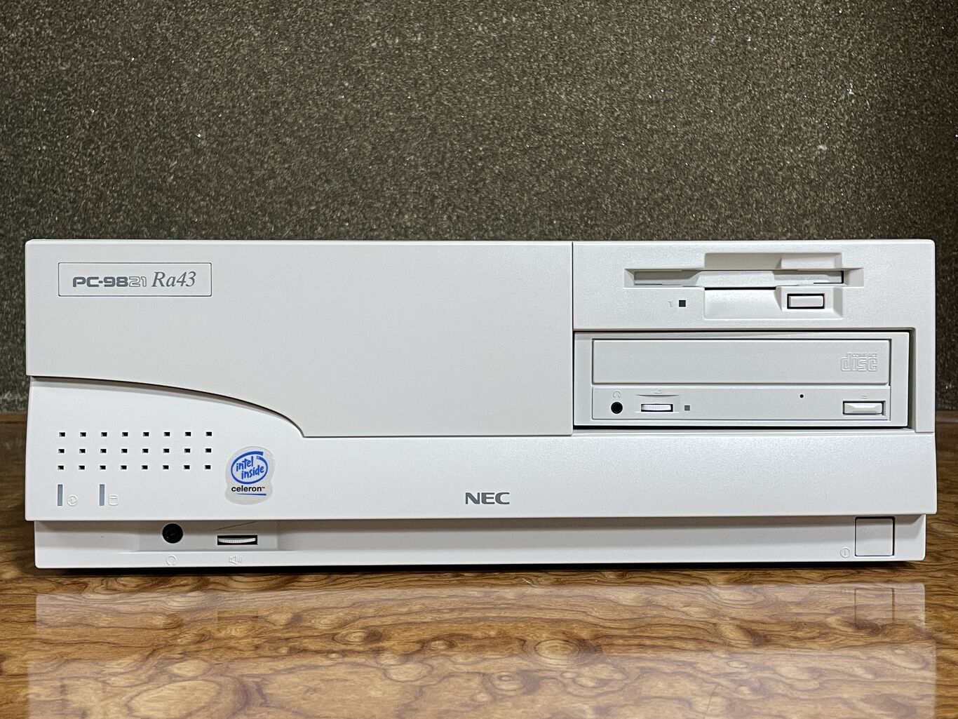 PC-9800シリーズ最後のデスクトップ PC-9821Ra43 - PokuG stdio.h