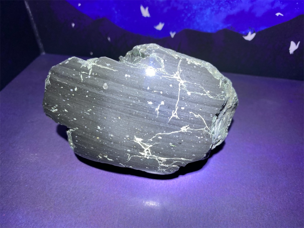 研磨品十勝石玲瓏ゴールデンマホガニーオブシディアン特級品