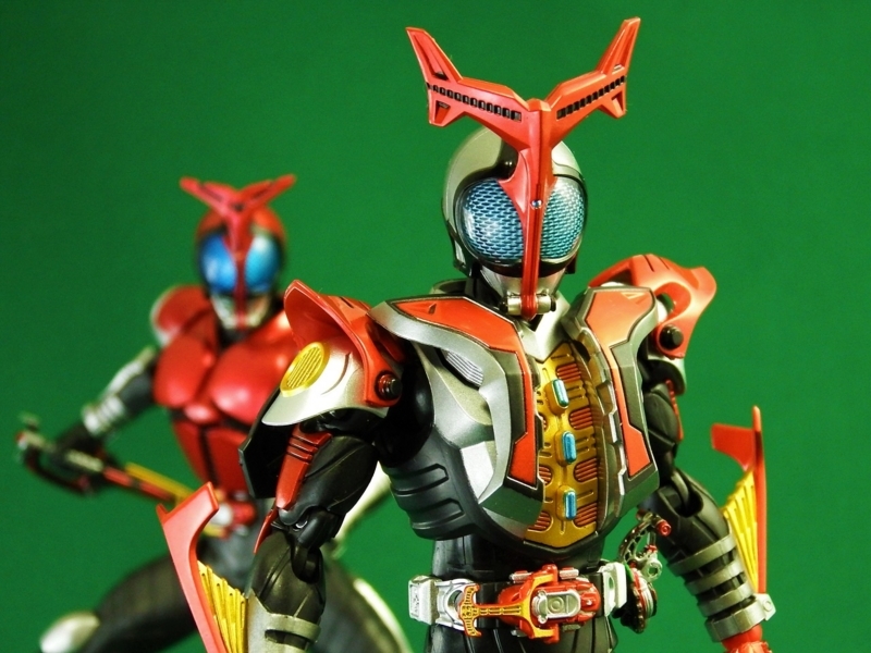 S.H.Figuarts仮面ライダーカブト ハイパーフォーム (真骨彫製法