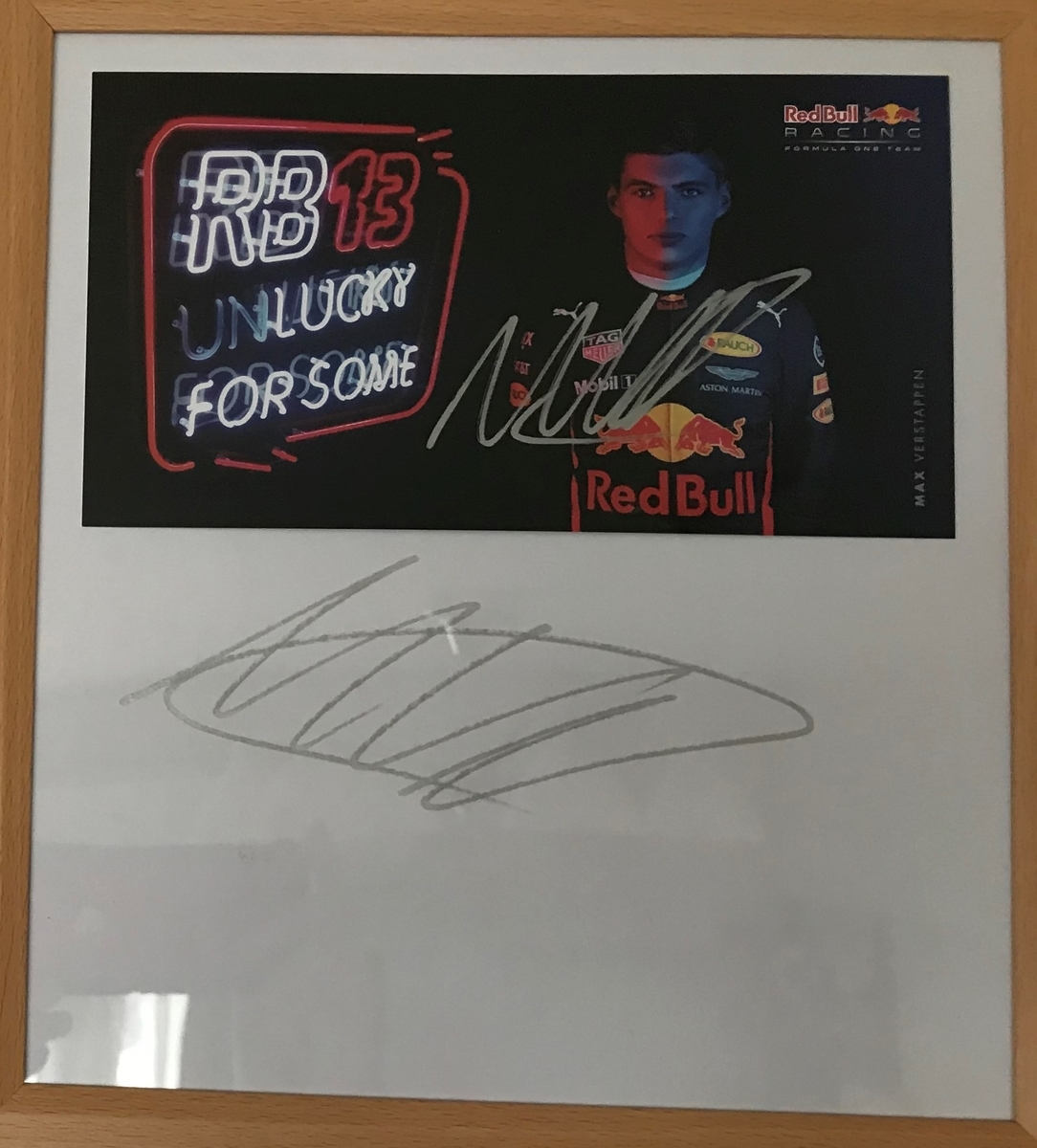 マックス・フェルスタッペン直筆サイン入り2Lサイズ写真‥ レッドブル