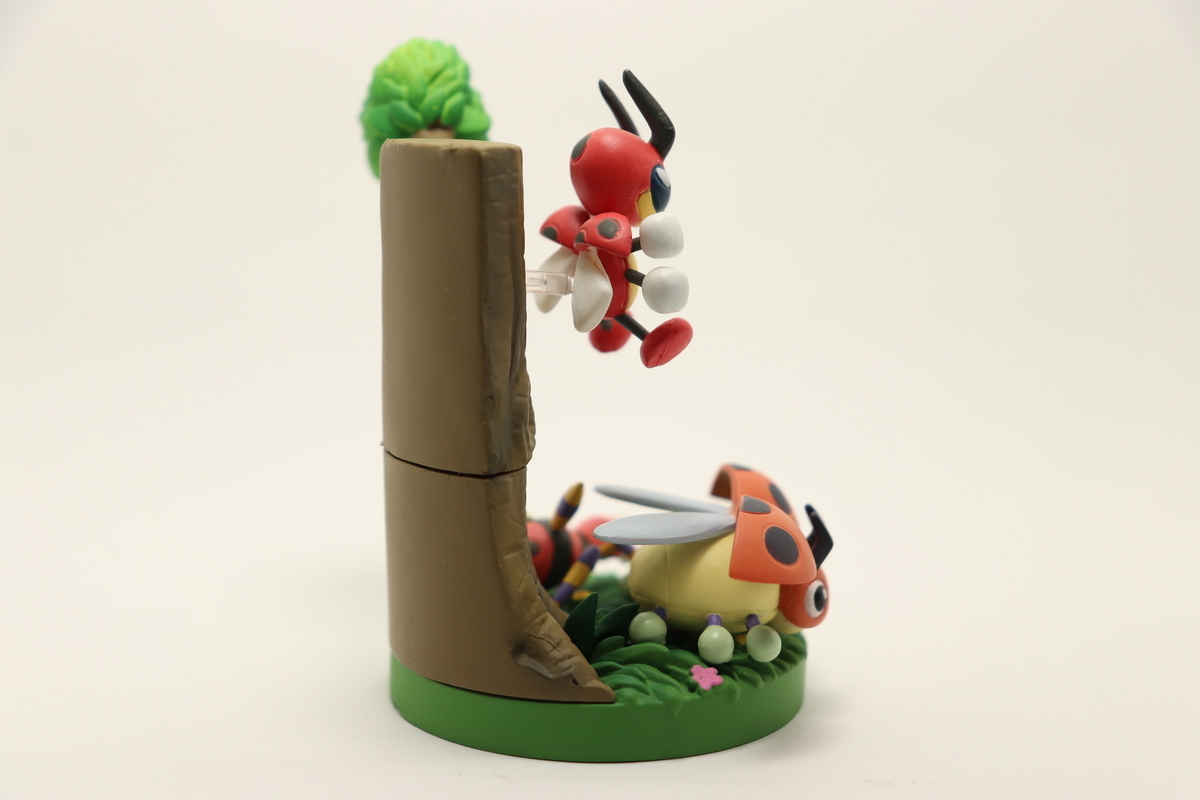 立体ポケモン図鑑 レディバ&レディアン&イトマル&アリアドス 未開封