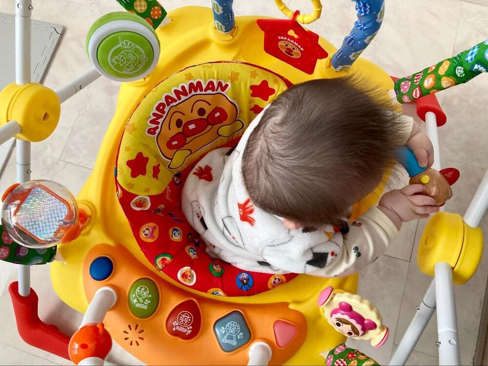 元気いっぱい！アンパンマンベビージャンパー 元気いっぱい