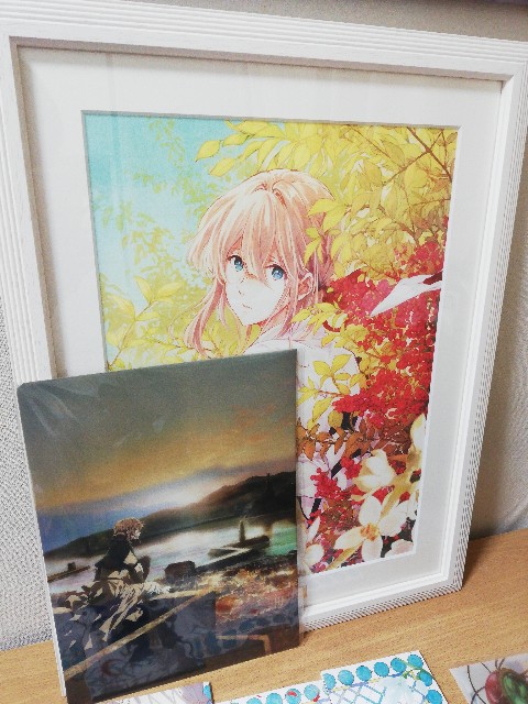 ヴァイオレットエヴァーガーデン 額装アート 複製原画 グッズ Amazon