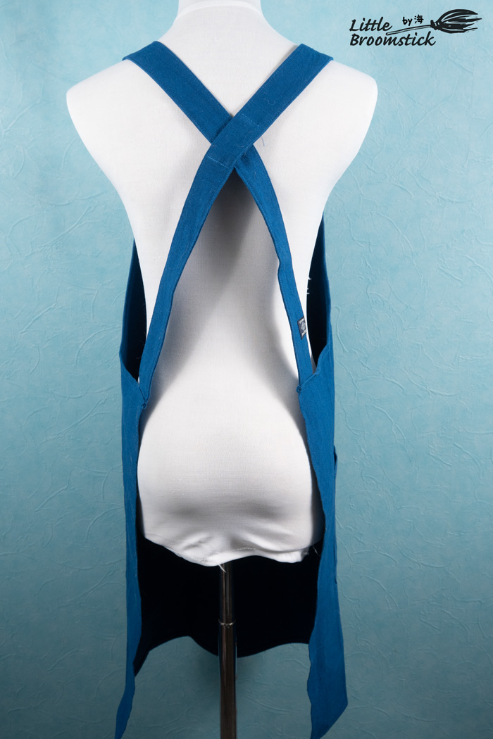 No602 エプロン - LittleBroomstick