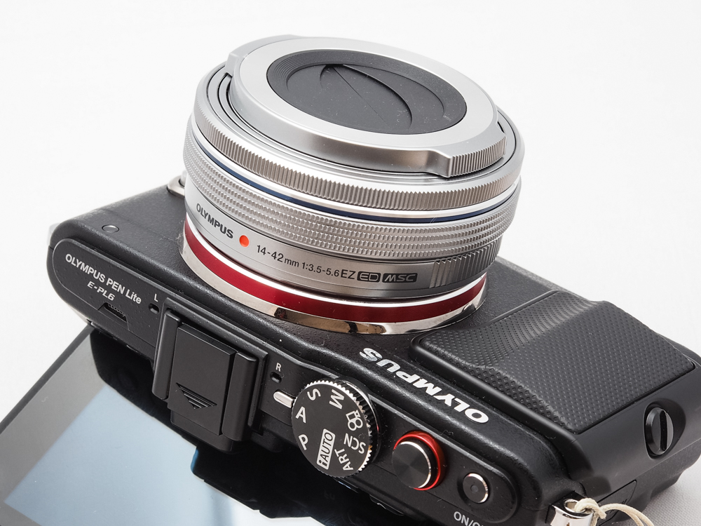 いつの間にOLYMPUS PEN Lite E-PL6 EZダブルズームキットがお買い得