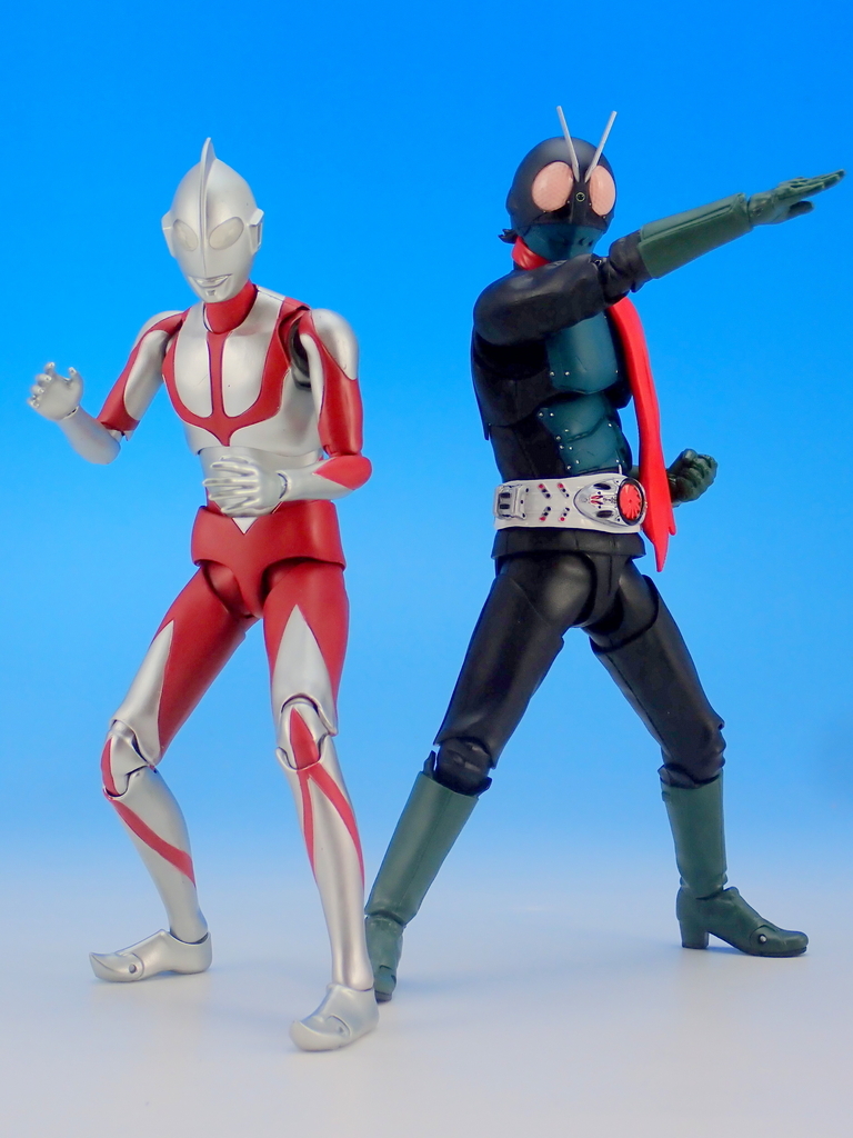 S.H.Figuarts 仮面ライダー（シン・仮面ライダー）で遊ぶ - YOの玩具箱