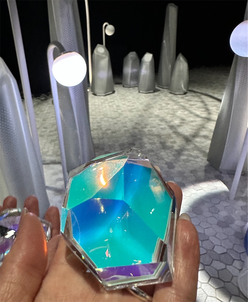 Expo 2025 「ノモの国」クリスタル置物 非売品激レア】ノモの国