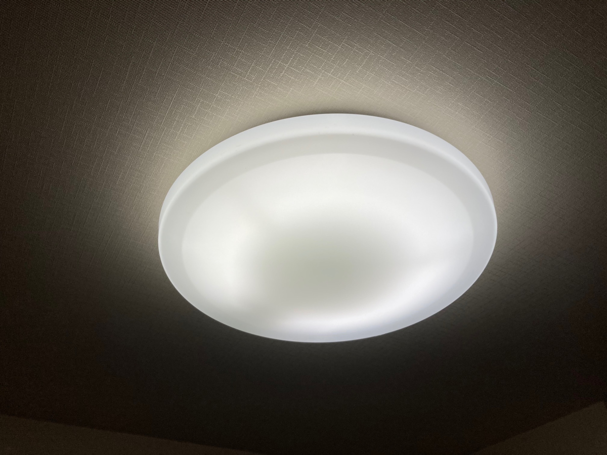 無印良品のペンダントライト半球を寝室照明に - Simple Papa Life