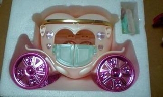 セーラームーンR 『月の国のキュートな馬車（ハートのパレード