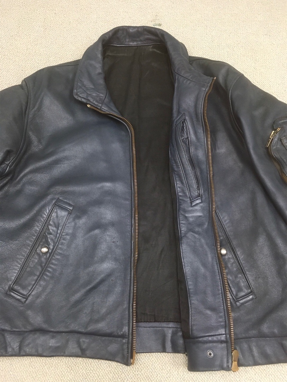 神秘の使者！【フランスの軍服】空軍レザーフライトジャケット（官給品