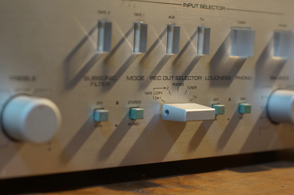 YAMAHA A-5 おしゃれでカッコいいプリメインアンプを買った。 - 古い