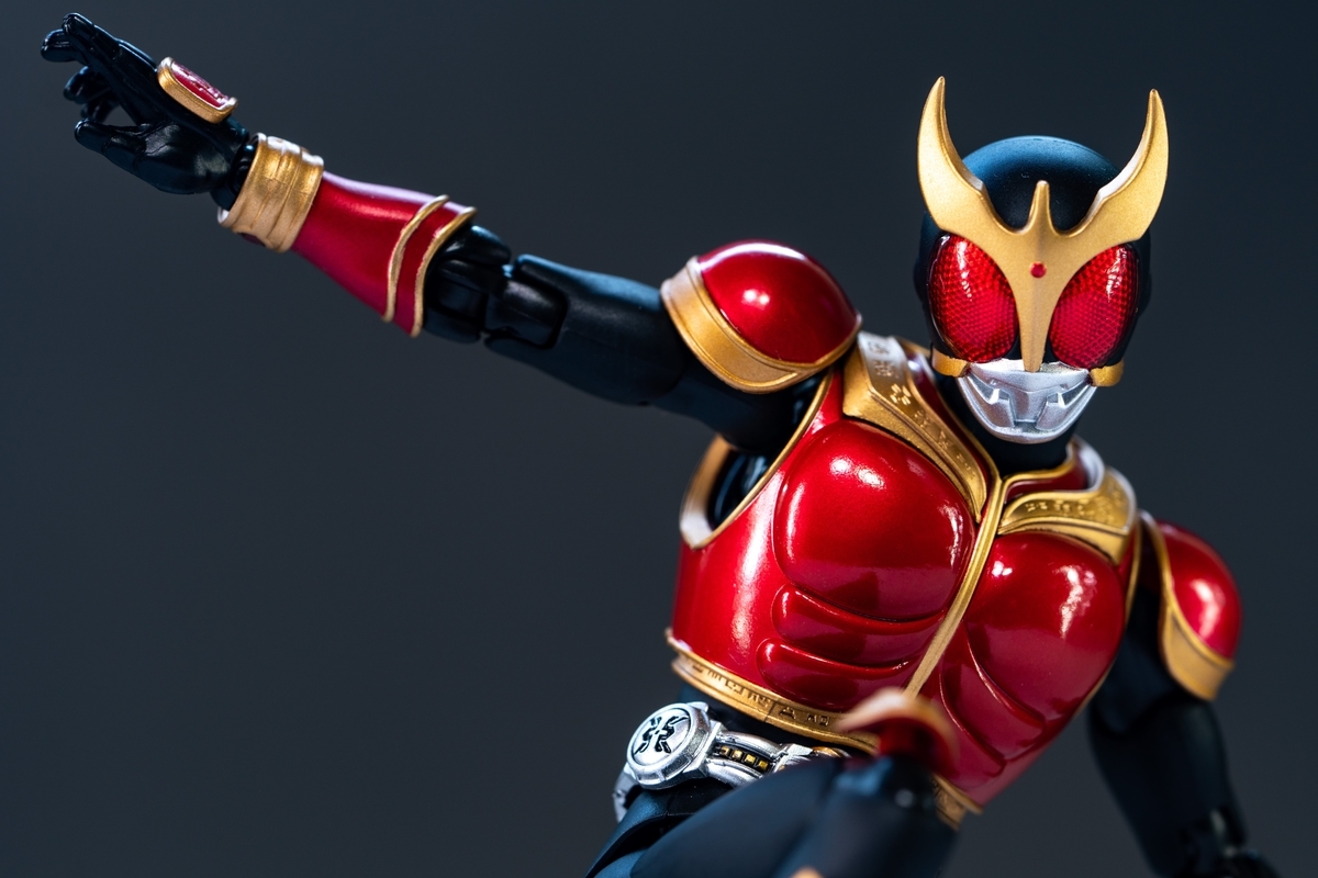 S.H.Figuarts 真骨彫製法 仮面ライダークウガ ライジングマイティ