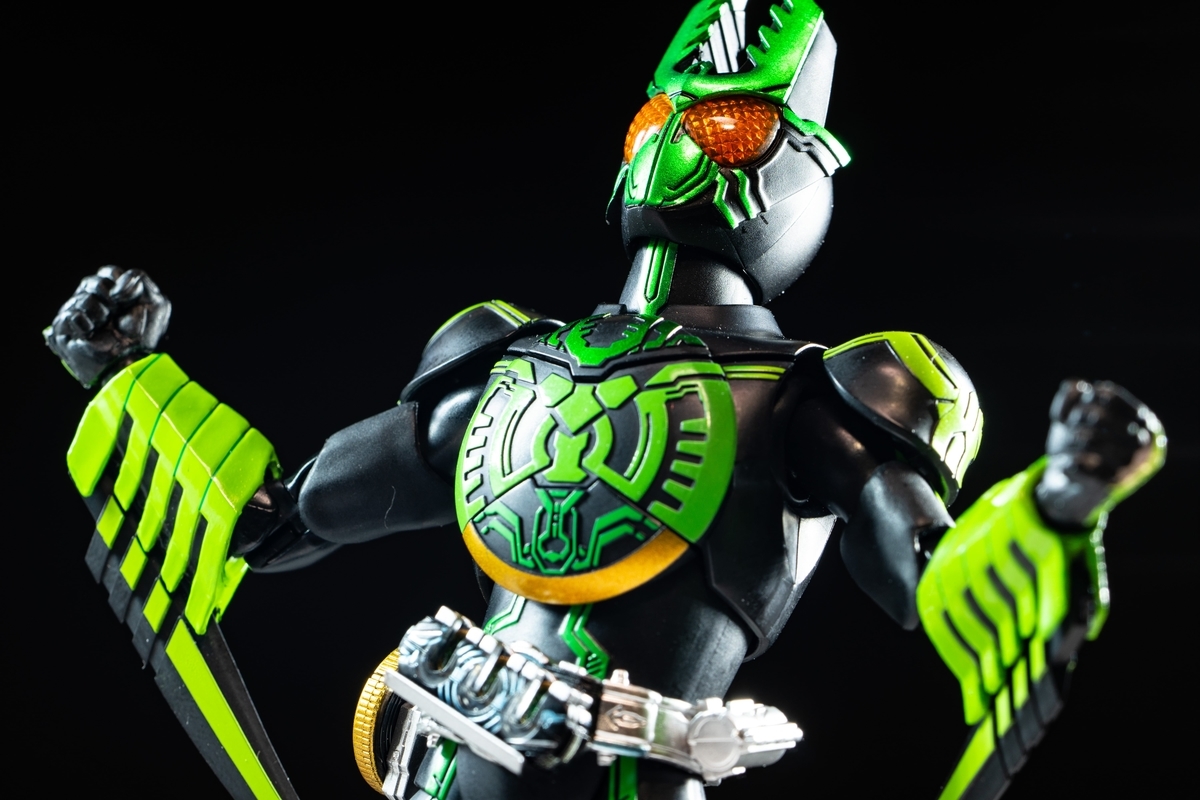 S.H.Figuarts 真骨彫製法 仮面ライダーオーズ ガタキリバコンボ