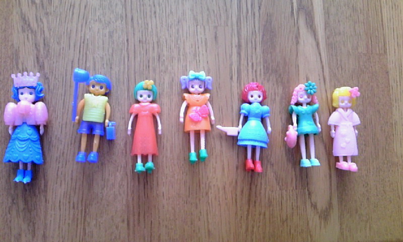 グリコおまけ 昭和 レトロ パピーちゃん(バレーボールウェア スケート