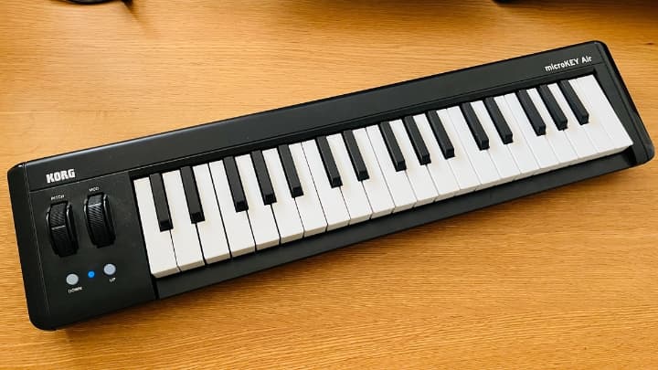 KORG microKEY Air-37 レビュー！使用感、サイズ感は？ - 雲呑春雨鶏