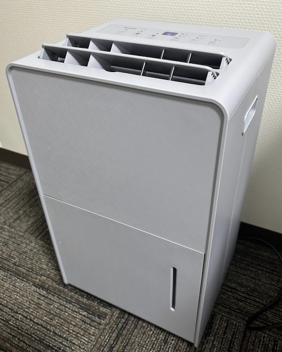 除湿器導入 購入方針の決定から導入まで YAMAZEN EDC-H60 - 週末のプチ