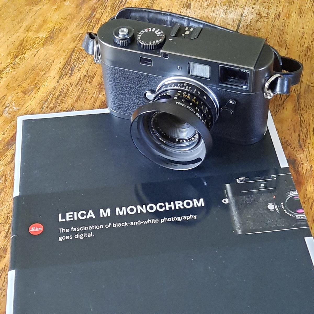 LEICA M8 + Summicron35mm(6枚玉）ツノ付き LEICA M8 + Summicron35mm