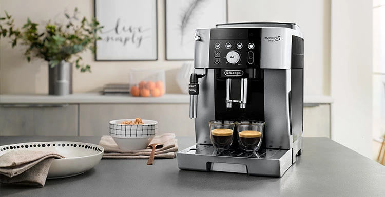 DeLonghi Magnifica デロンギマグニフィカS全自動コーヒーマシン 急げ