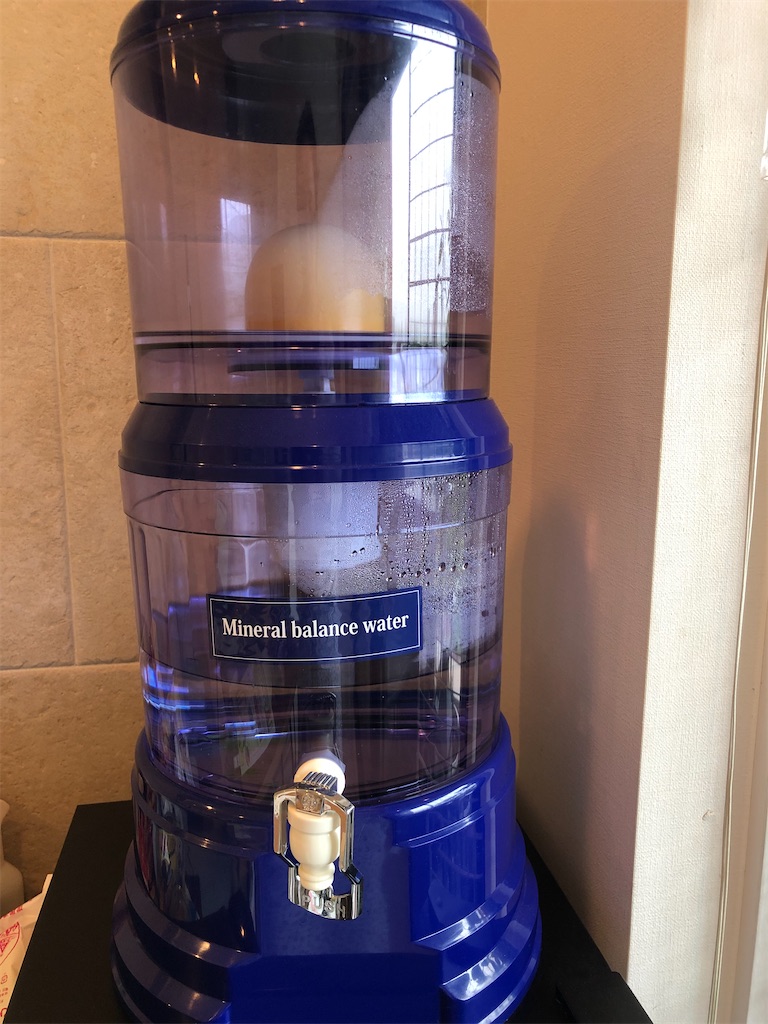 ウォーターサーバー ガラス ポタポタクラブ