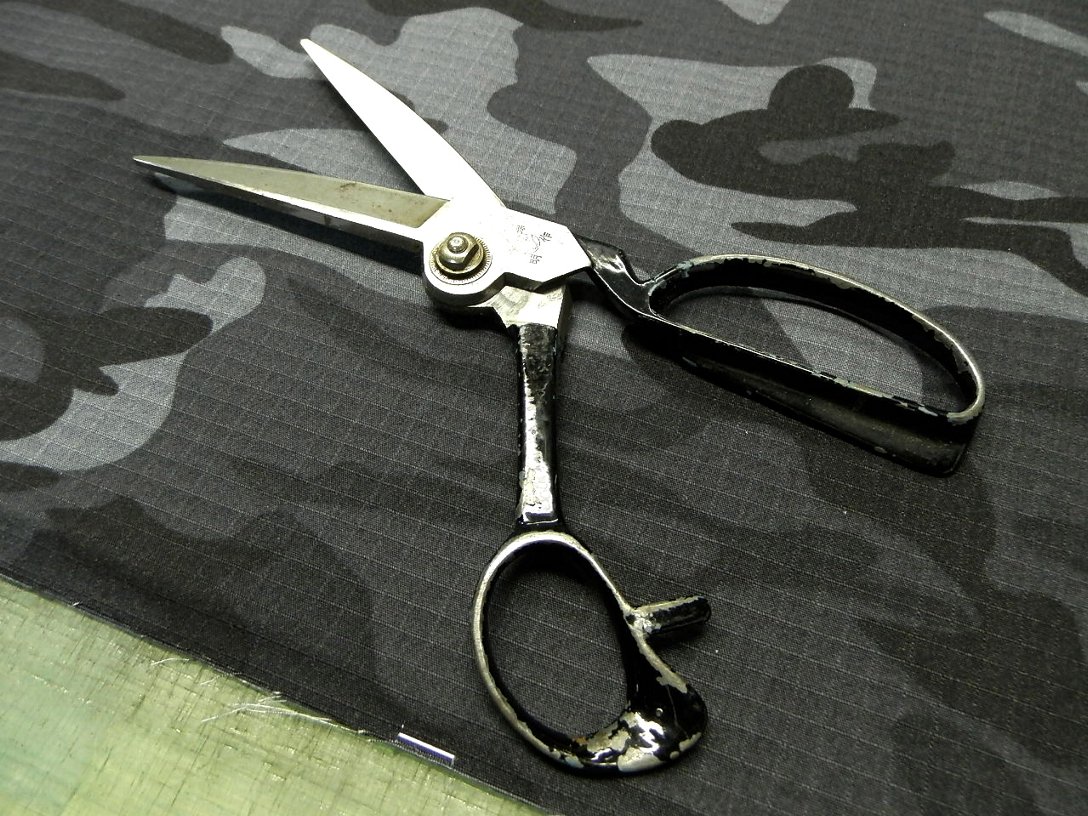 明作(あきらさく)アポロ型 裁ち鋏 東鋏 - ☆PROTO LEATHERSおわんの