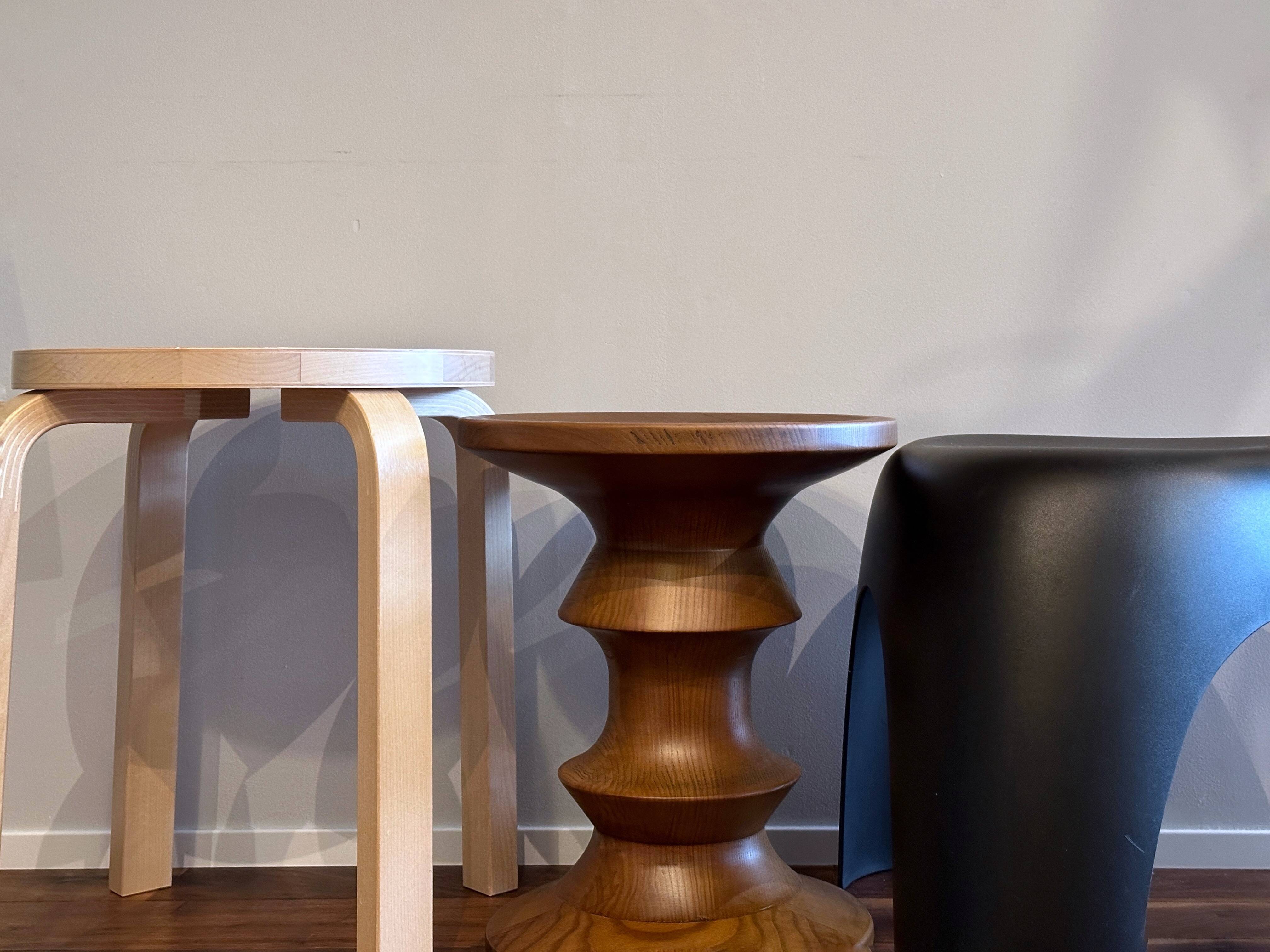 Eames Turned Stool イームズ ターンド スツール〉のリプロダクトを