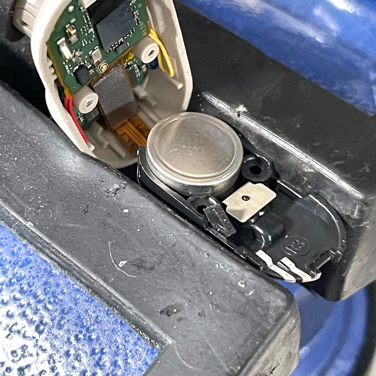 SONY『WF-1000XM3』充電ケースのバッテリー交換をしてみる。 - Sat03 Labs