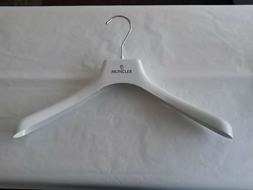 モンクレールの梱包や付属品を紹介｜ボレボレのパーソナルショッパー