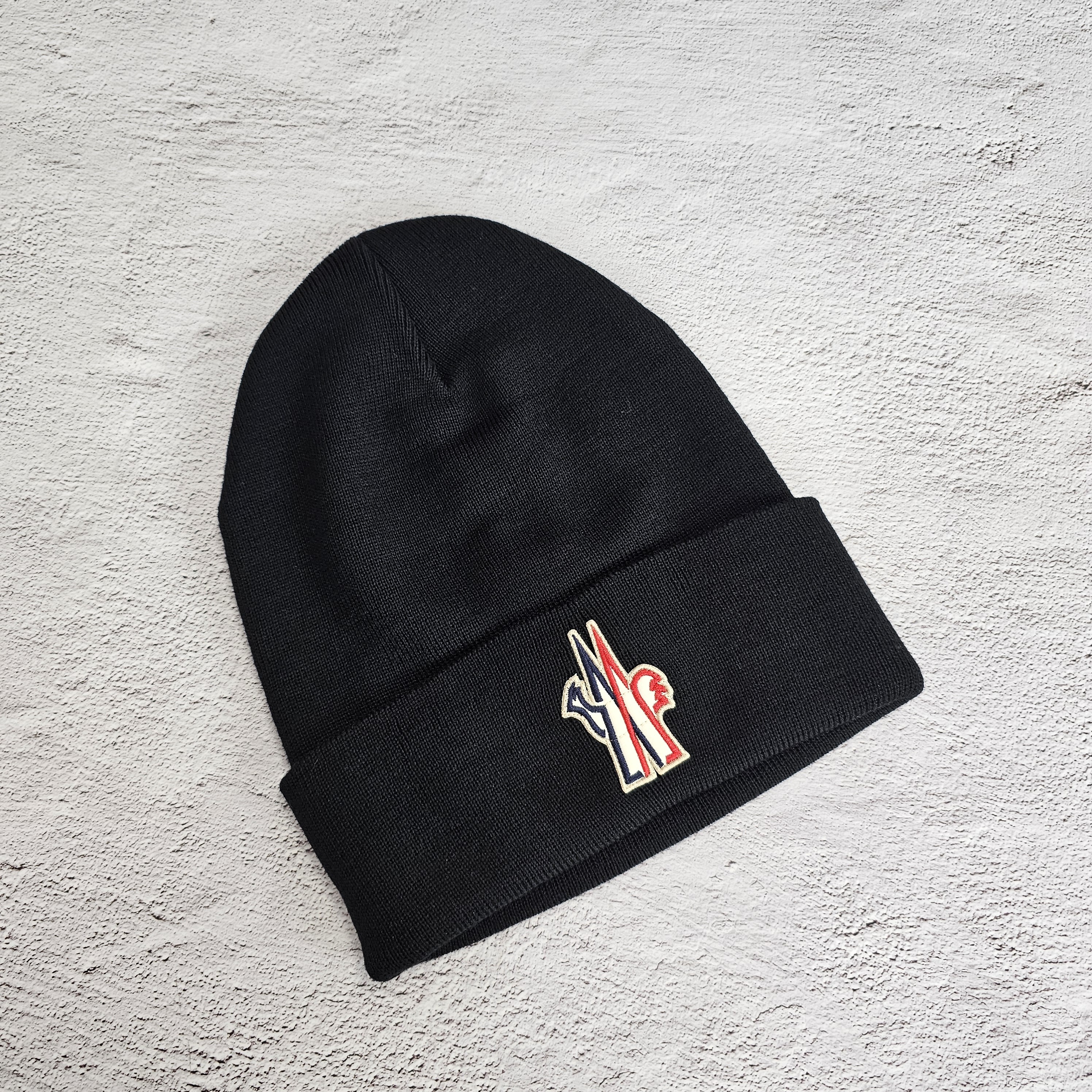 送料・関税込☆MONCLER☆モンクレール ワッペン ニットキャップ