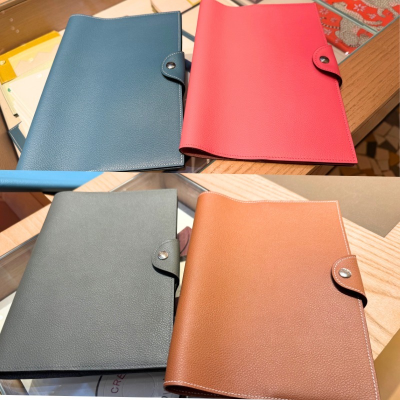 ☆人気カラー☆【HERMES】ユリス ユニバーサル A5ノートカバー (HERMES