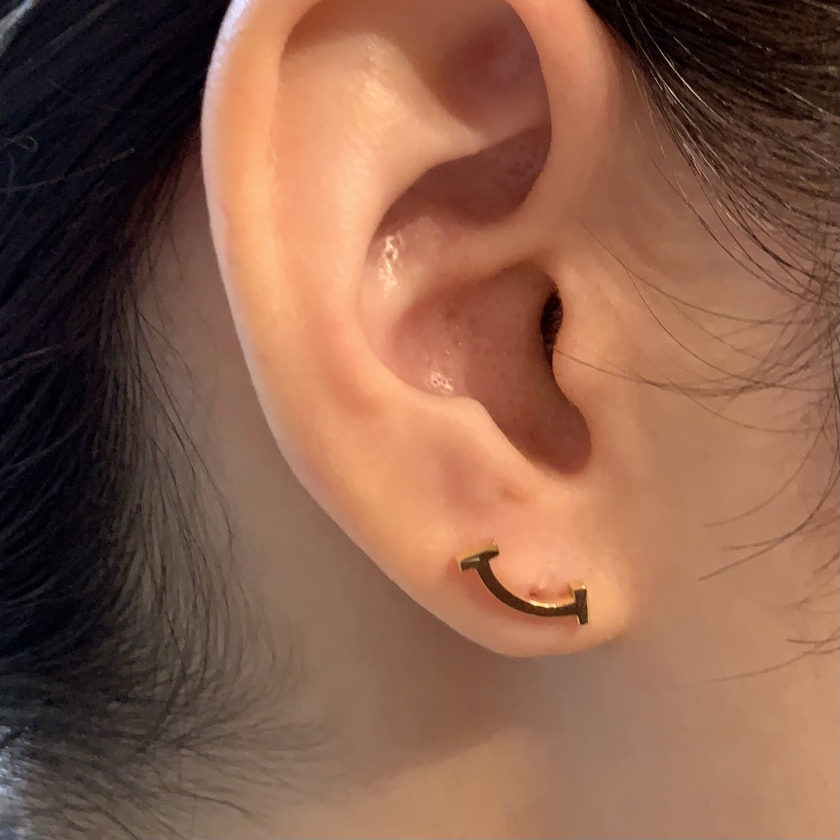 すぐ届く】TIFFANY＆Co. ティファニー T スマイル ピアス (Tiffany