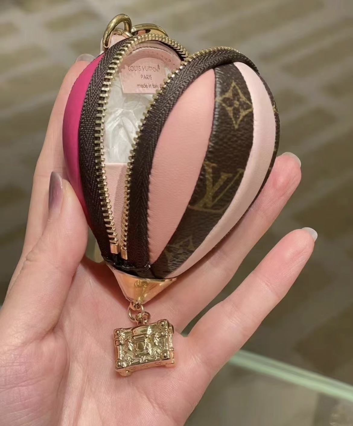 Louis Vuitton 熱気球ミニチュア 夢を載せた気球 Louis Vuitton