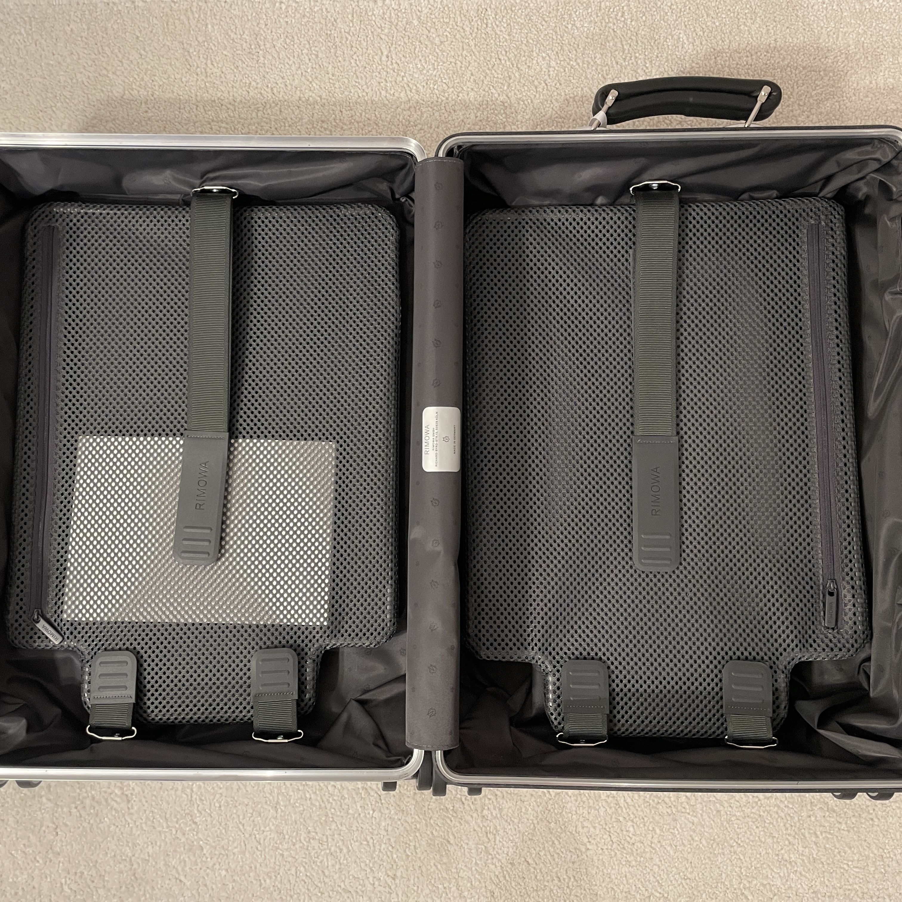 RIMOWA】限定 Lufthansa Classic Cabin アルミニウム 4輪 (RIMOWA