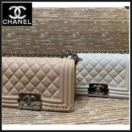 ホワイト（白）系 CHANEL BOY CHANEL(シャネル ボーイ シャネル