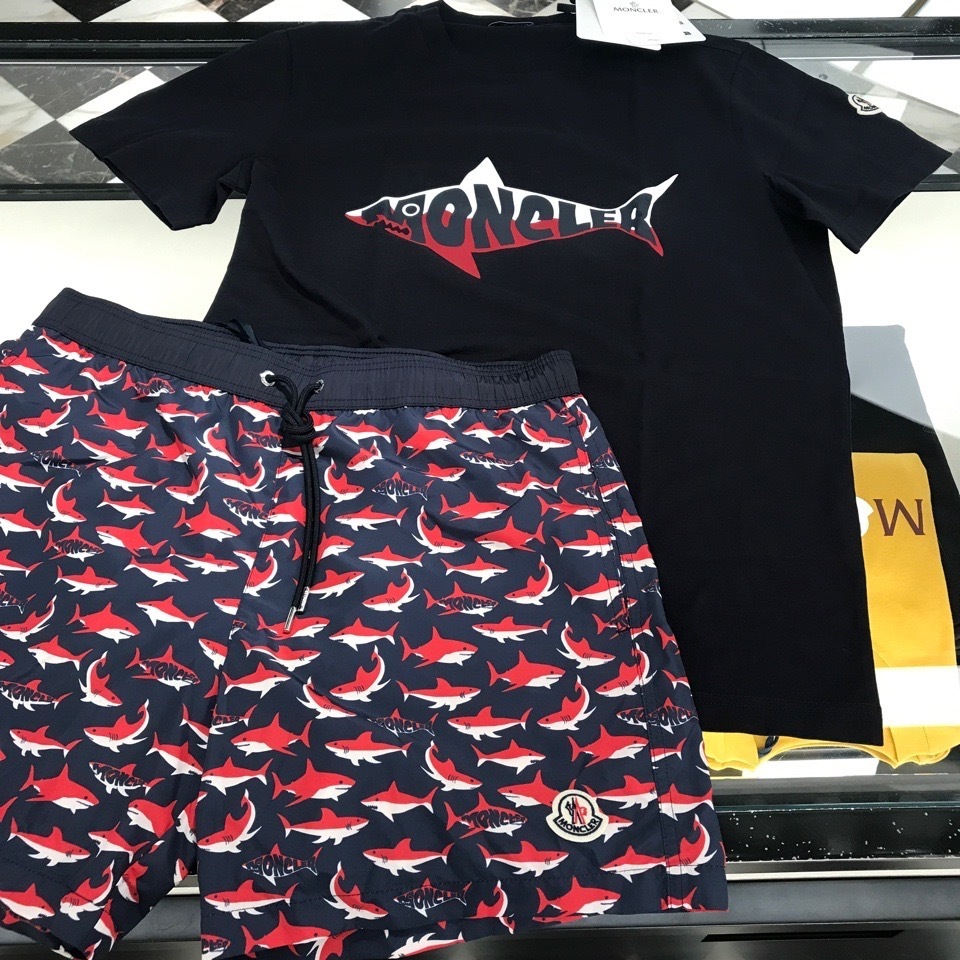 パリ直営店買付【MONCLER】サメデザイン スイムパンツ (MONCLER/水着